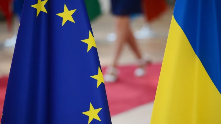Chính trị gia Crưm tuyên bố EU sẽ sụp đổ nếu chấp nhận Ukraina