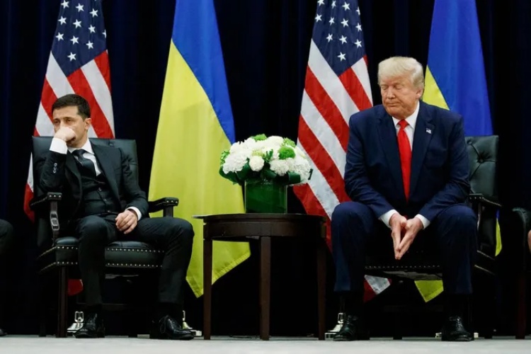 Mối quan hệ đầy biến động giữa ông Trump và Tổng thống Ukraine Zelensky