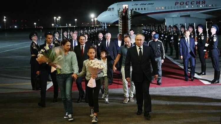 Báo Đức nêu chiến thắng kép cho ông Putin