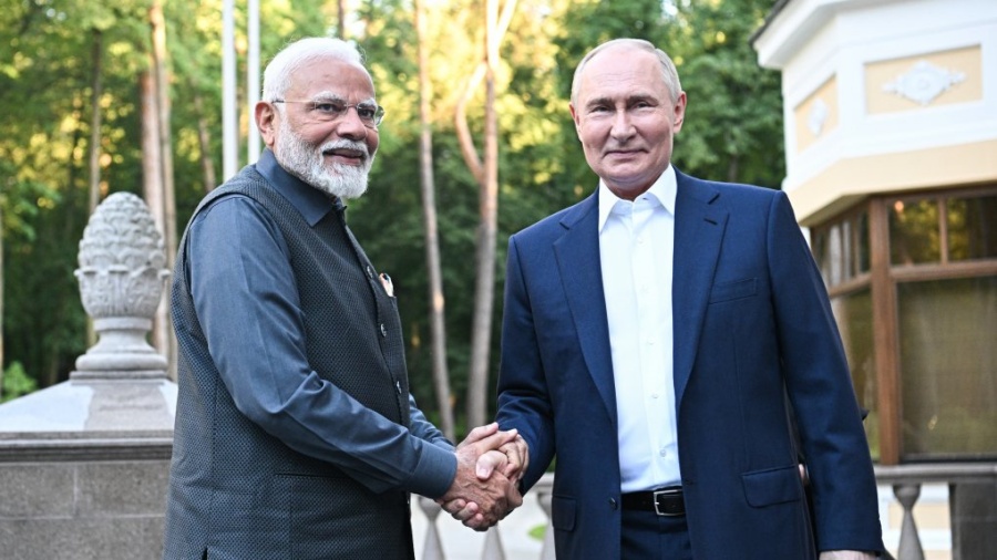 Tổng thống Nga Putin đón Thủ tướng Ấn Độ Modi đến chơi nhà
