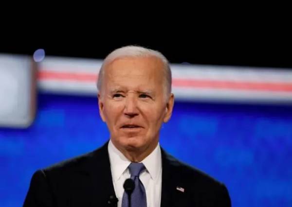Thế khó của Đảng Dân chủ sau màn tranh luận của Tổng thống Biden