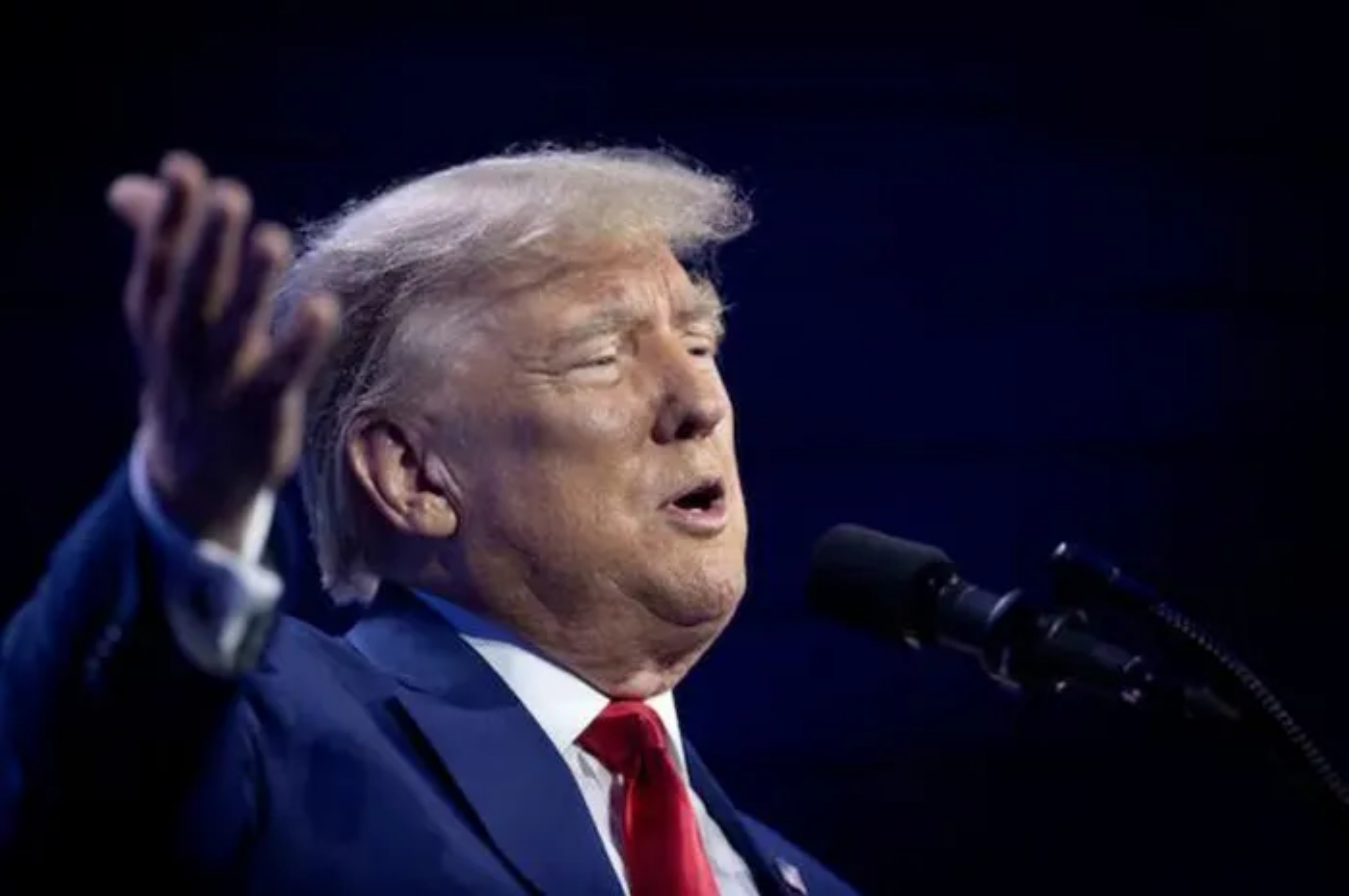 Ông Trump phản ứng trước việc ông Biden rút lui khỏi cuộc đua, đánh giá thấp bà Harris