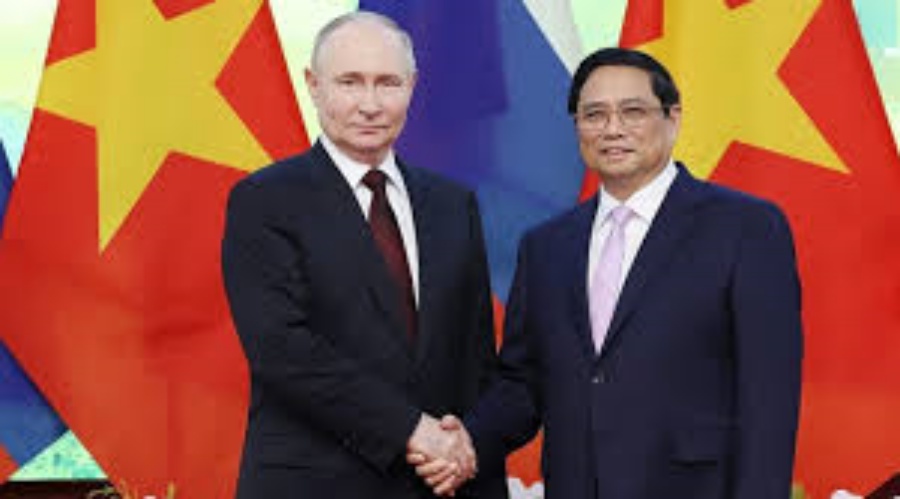 Tổng thống Putin gặp Thủ tướng Việt Nam Phạm Minh Chính bên lề hội nghị thượng đỉnh BRICS tại Kazan