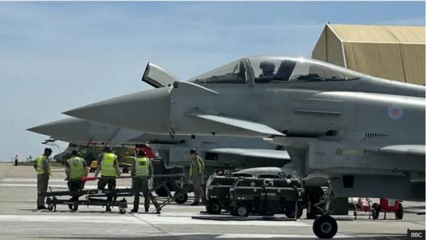 Làng nhỏ Romania thành căn cứ không quân lớn nhất của NATO ở châu Âu