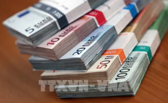 Thị trường tiền tệ biến động trái chiều sau vòng một bầu cử Quốc hội tại Pháp