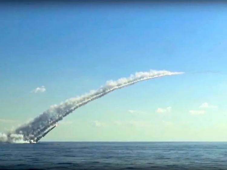 Ukraine phát hiện Nga đưa 3 tàu ngầm mang tên lửa áp sát biển Đen