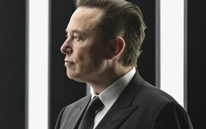 NÓNG trong tuần: Tỷ phú Elon Musk làm 'rung chuyển' chính trường châu Âu