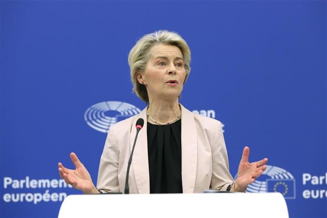 'Cơn sốt trừng phạt' của EU: Từ Nga lan sang Trung Quốc