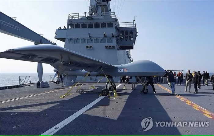 Tàu sân bay Hàn Quốc sẽ trang bị phi đội UAV thay vì máy bay chiến đấu F-35