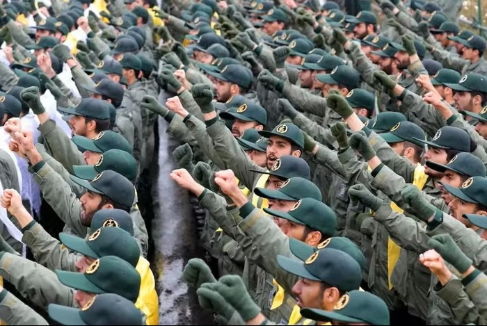 Iran trụ vững trước 'bão lửa', Mỹ đối mặt viễn cảnh sa lầy