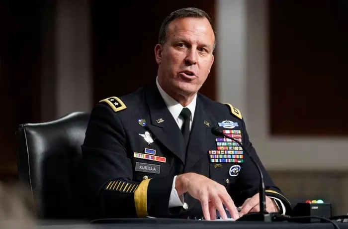 Tư lệnh CENTCOM gấp rút tới Trung Đông