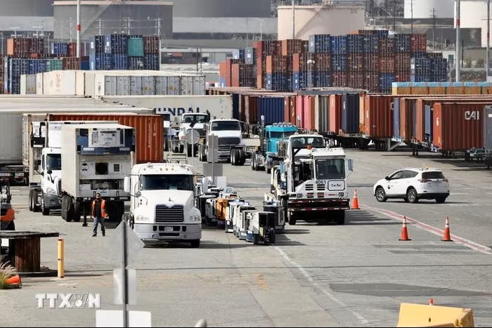 Tổng thống Mỹ Donald Trump thông báo áp thuế 30% đối với EU và Mexico