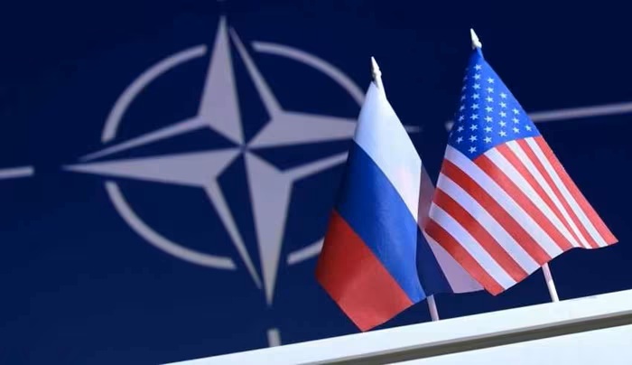 Mỹ gây sức ép, Nga khơi chiến tuyến: NATO trong thế 'chơi dao hai lưỡi'