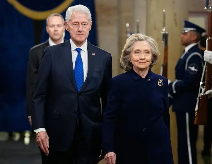 Vì sao Hạ viện Mỹ quyết không 'nương tay' với vợ chồng ông Clinton trong hồ sơ Epstein?