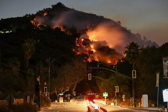 Sức tàn phá khủng khiếp của thảm họa cháy rừng ở California