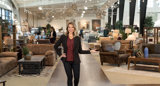 Ông Trump tuyên bố đánh thuế một mặt hàng nữa, loạt doanh nghiệp Mỹ chưa thấy lợi đã lao đao 