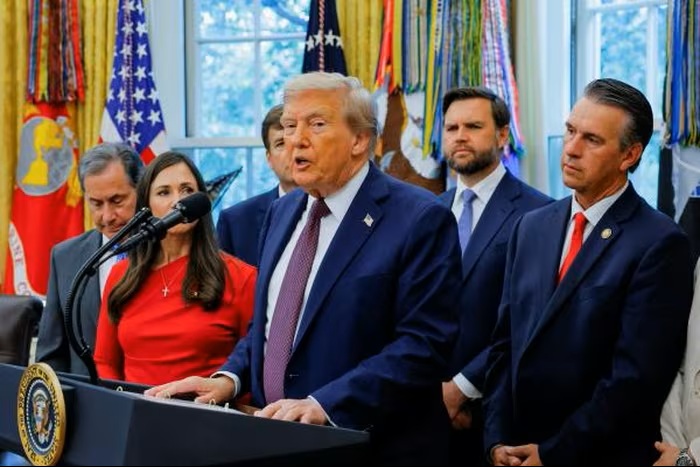 Tổng thống Trump cảnh báo tấn công bất kỳ quốc gia nào buôn bán ma túy vào Mỹ