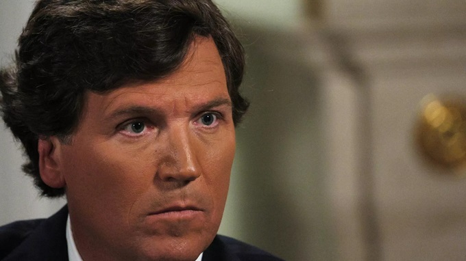 Nhà báo Mỹ Tucker Carlson gọi Zelensky là một nhà độc tài