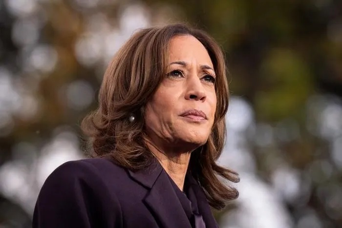 Bà Kamala Harris bị chỉ trích là 'thảm họa tỷ USD', nợ nần hậu tranh cử