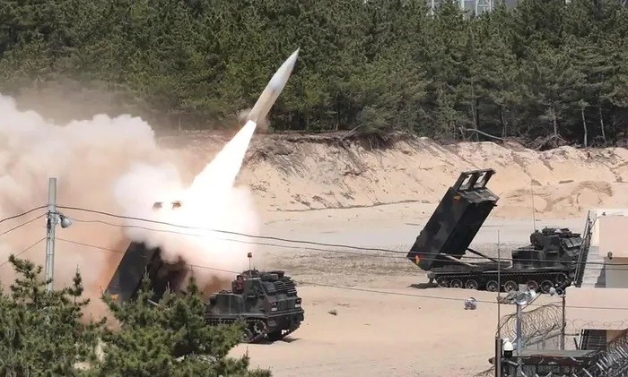 Nga hoan nghênh lập trường của ông Trump về tên lửa Mỹ tại Ukraine