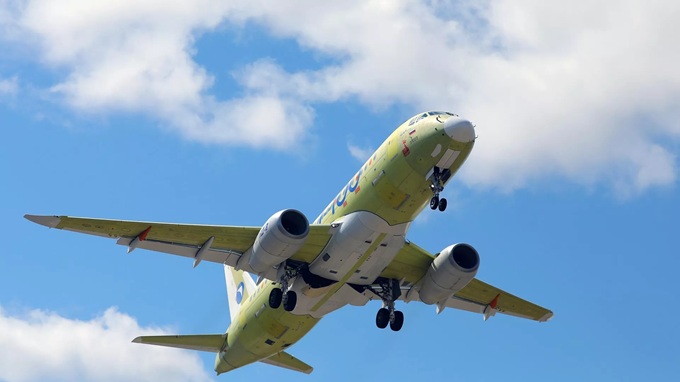 Chiếc SJ-100 hoàn toàn nội địa đã thực hiện chuyến bay đầu tiên tại Komsomolsk-on-Amur