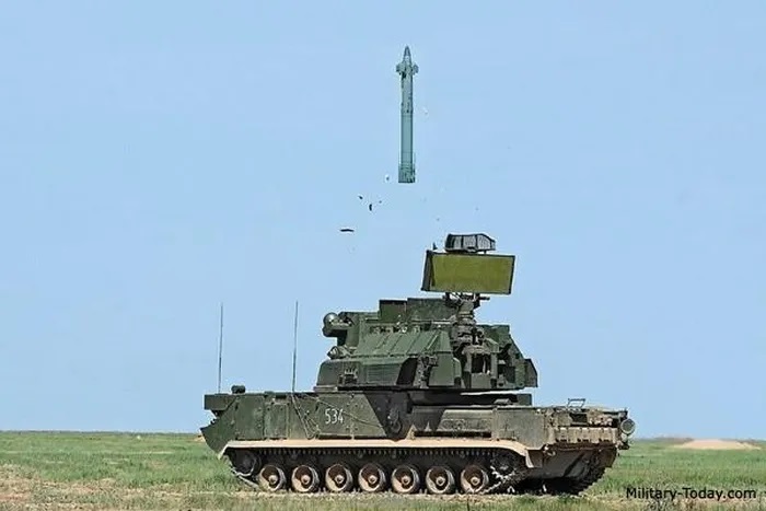 Nga 'nhắc nhẹ' một quốc gia NATO về việc viện trợ vũ khí cho Ukraine