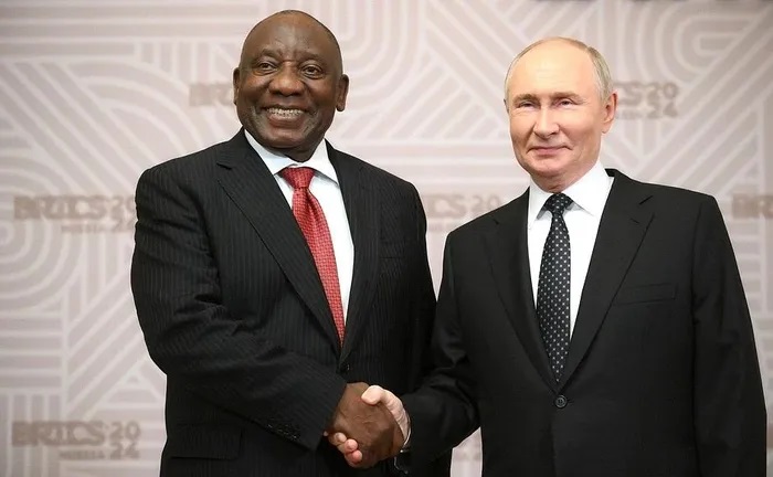 Tổng thống Nga nồng nhiệt tiếp đón các nhà lãnh đạo BRICS tại thành phố Kazan