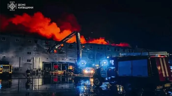 Cháy, nổ lớn ở Kiev sau tuyên bố về Oreshnik của Tổng thống Putin
