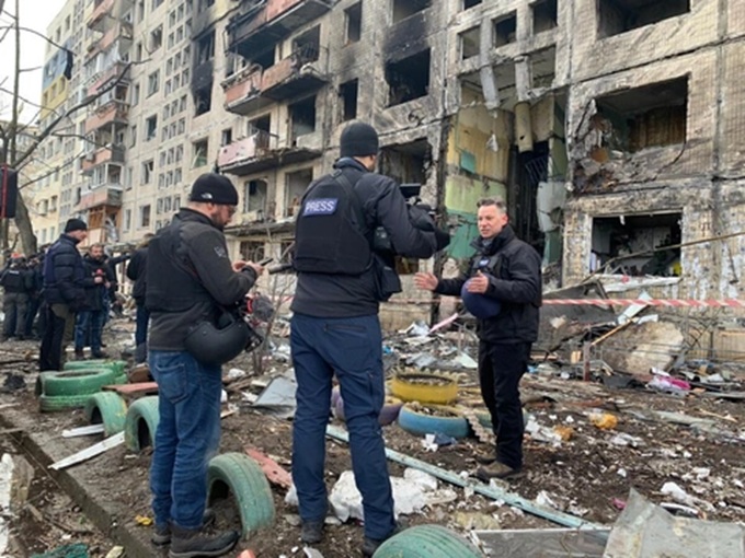 Quân đội Nga không phản đối các hãng truyền thông, kể cả của Ukraina, vào các khu vực bị Nga bao vây