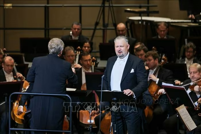 Hai nghệ sĩ opera hàng đầu nước Nga biểu diễn tại Việt Nam