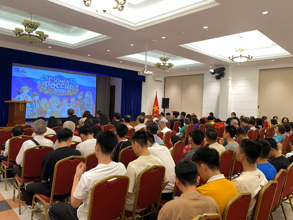 Kỷ niệm Quốc khánh Nga và cơ hội giao lưu quốc tế cho học sinh Việt Nam tại trại hè ARTEK