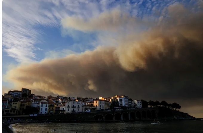 Người dân Pháp ''hốt hoảng'' thảm hoạ cháy rừng quy mô lớn bất ngờ