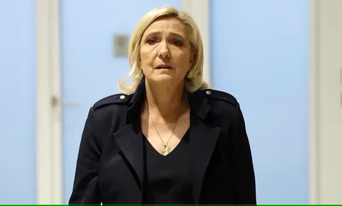 Pháp: Đảng cực hữu của bà Marine Le Pen tiếp tục gặp rắc rối