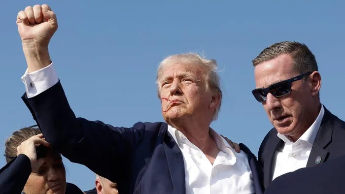 Ông Trump bổ nhiệm người lấy thân che đạn trong vụ ám sát hụt làm Giám đốc Cơ quan Mật vụ