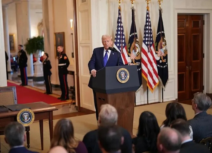 Tổng thống Trump nói 'tổn hại do thuế là cái giá xứng đáng cho lợi ích quốc gia'