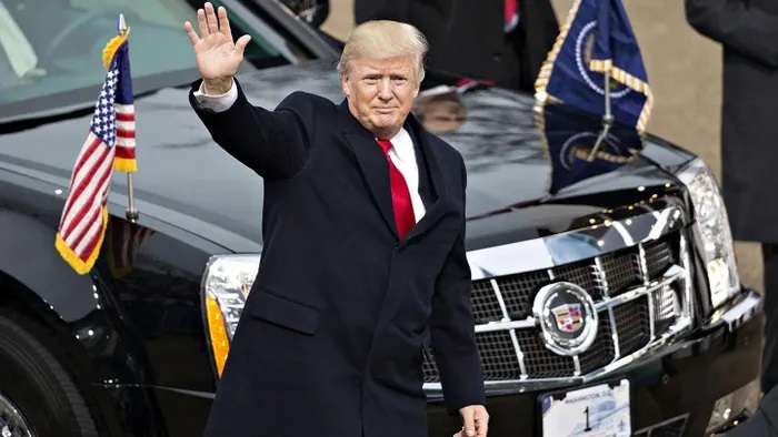 Lễ nhậm chức của ông Trump thay đổi phút chót, hàng trăm ngàn người mua vé 'bơ vơ'?
