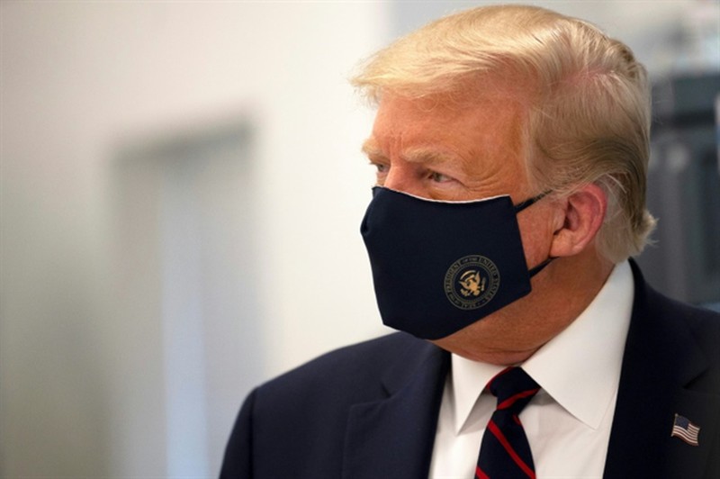 Tình hình Nhà Trắng ra sao sau khi ông Trump nhiễm COVID-19?