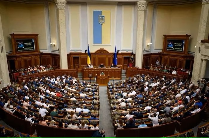 Quốc hội Ukraine thông qua dự luật gia hạn thiết quân luật