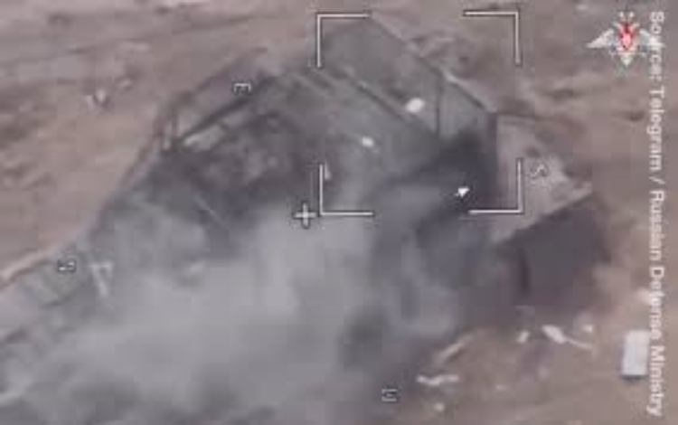 Xe tăng Abrams của Ukraine bốc cháy sau đòn tập kích UAV ở Kursk