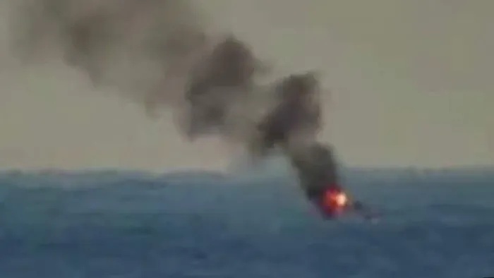 Video 5 tàu không người lái trúng hỏa lực ngoài khơi Crimea
