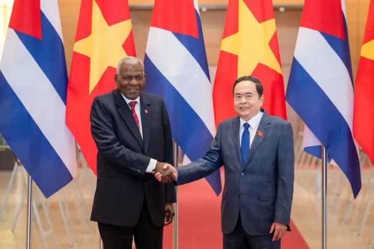 Chủ tịch Quốc hội Trần Thanh Mẫn hội đàm với Chủ tịch Quốc hội Cuba