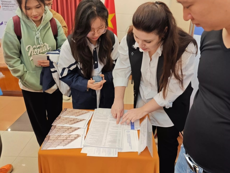 Nhiều đại học Nga đến Việt Nam chiêu sinh ngành năng lượng hạt nhân và kỹ thuật cao