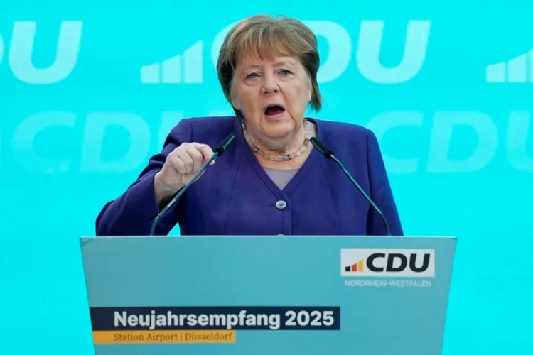 Cựu Thủ tướng Đức Angela Merkel phá vỡ im lặng