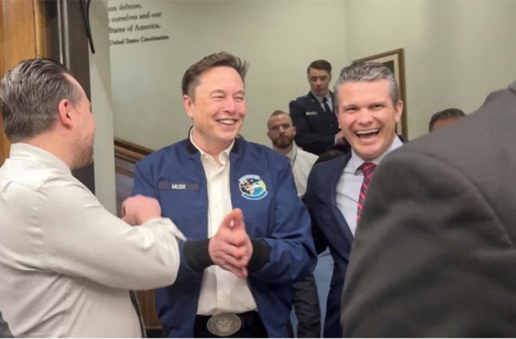 Tỷ phú Elon Musk kêu gọi truy tố người tiết lộ thông tin về 'kế hoạch chiến tranh tuyệt mật'