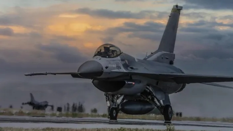 Tỷ phú Nga tuyên bố thưởng tiền cho binh sĩ bắn hạ máy bay F-16
