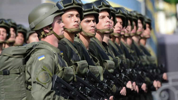 NATO ngụy trang việc đưa quân nhân Ukraina đến căn cứ huấn luyện bằng các chuyến bay dân sự