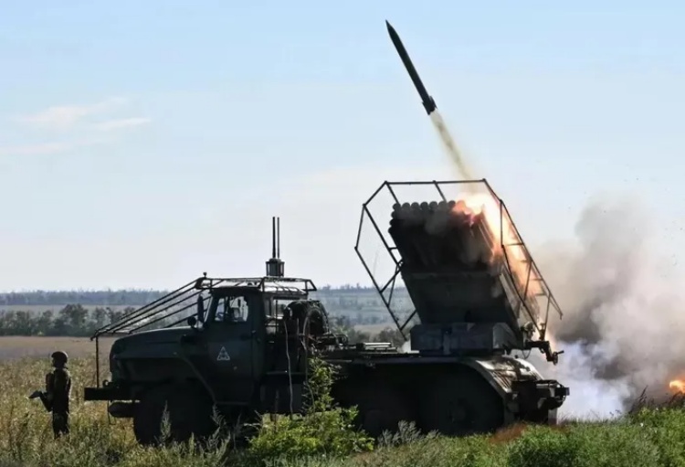 Ông Zelensky đang đánh lạc hướng dư luận Ukraine; khẩu đội Patriot của Kiev 'bốc hơi' trong biển lửa