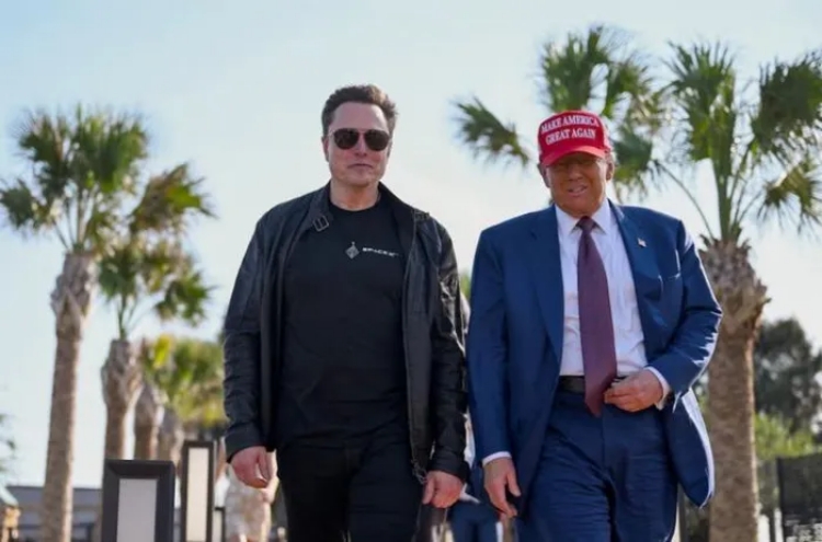 Ông Trump cùng tỷ phú Musk theo dõi SpaceX phóng thử tàu Starship lần thứ 6
