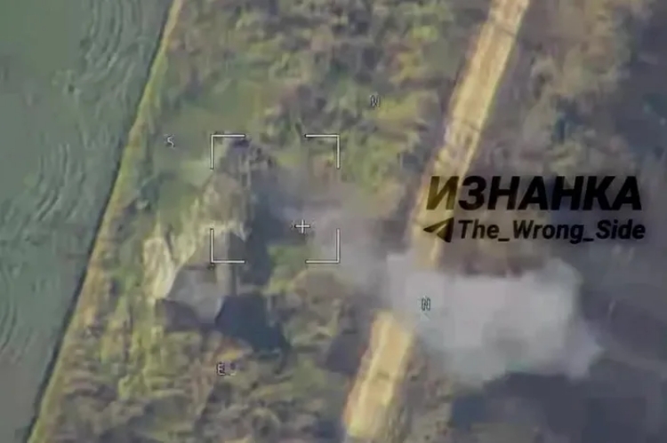 Video UAV cảm tử Nga tập kích radar tầm xa P-18 của Ukraine