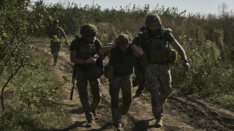 'Thảm họa': So sánh từ phương Tây về LLVT Ukraina khiến Zelensky xấu mặt
